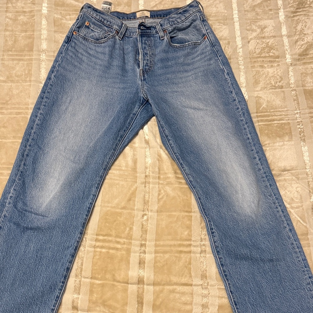 Levi's Straight Leg Blue Jeans